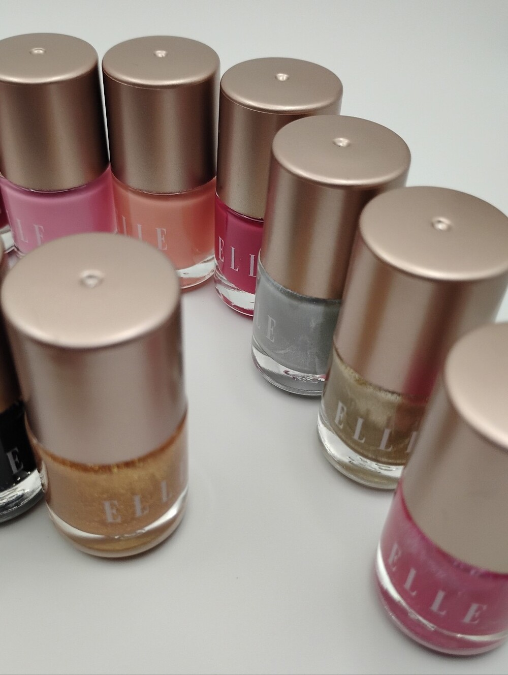 23 Elle Assorted Nail Colors ALL BRAND NEW NEVER OPENED - Picture 5 of 8
